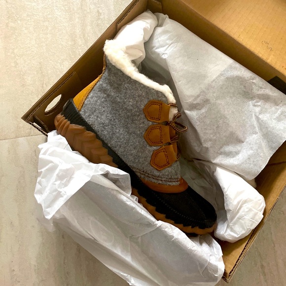Women’s Sorel Boots - Picture 1 of 3